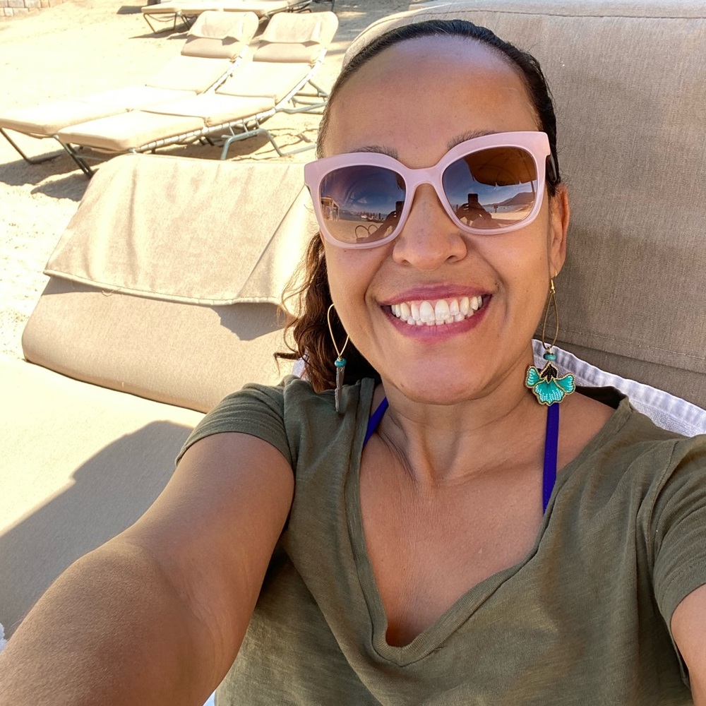 Meet your Posher, Gina